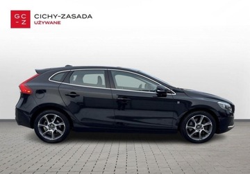 Volvo V40 II Cross Country 1.5 T3 DRIVE-E 152KM 2016 Volvo V40 1.5 Benzyna 152KM, zdjęcie 5