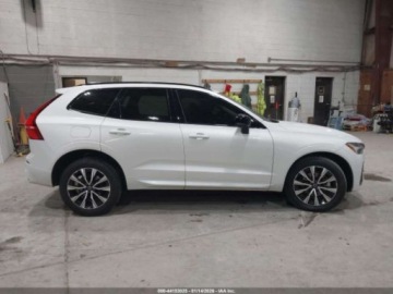 Volvo XC60 II 2024 Volvo XC 60 2024 VOLVO XC60 B5 CORE DARK THEME 2.0 Benzyna 247KM, zdjęcie 4