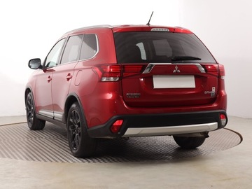 Mitsubishi Outlander III SUV Facelifting 2015 2.0 MIVEC 150KM 2016 Mitsubishi Outlander 2.0, Salon Polska, 4X4, zdjęcie 3