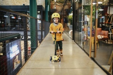 SCOOTANDRIDE KASK Dla Dzieci Regulowany Lampka LED S-M Lemon 3 lata+