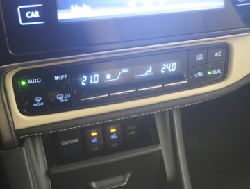 Toyota Corolla XI Sedan 1.6 Valvematic 132KM 2016 Toyota Corolla 1.6 Valvematic, Salon Polska, zdjęcie 11