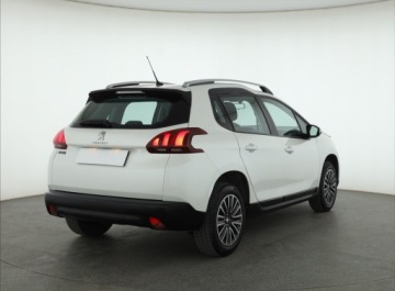 Peugeot 2008 I SUV Facelifting 1.2 PureTech 82KM 2018 Peugeot 2008 1.2 PureTech, Salon Polska, zdjęcie 4