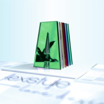 Зеленое акриловое зеркало из плексигласа, вырезанное по размеру.