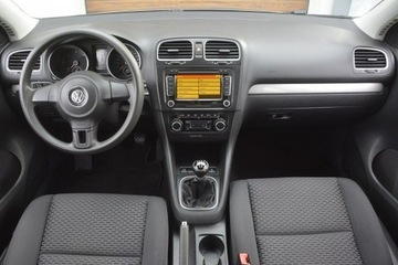 Volkswagen Golf VI Hatchback 5d 1.6 TDI-CR DPF BlueMotion 105KM 2010 Volkswagen Golf 1.6TDI nawigacja gwarancja przebie, zdjęcie 11