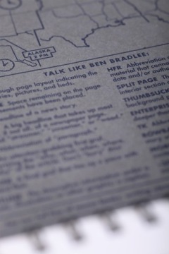 Журналистский блокнот. Полевые заметки. Строки на первой странице.