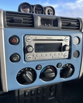 Toyota FJ Cruiser 4.0 239KM 2011 Toyota FJ Toyota FJ 4.0 4x4 4.0 Benzyna 239KM, zdjęcie 15