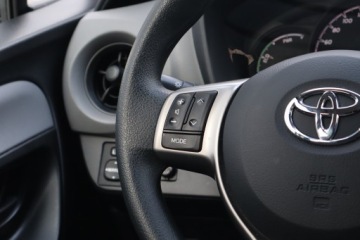 Toyota Yaris III Hatchback 5d Facelifting 2017 1.5 Hybrid 100KM 2020 Toyota Yaris 1.5 Hybrid, Salon Polska, zdjęcie 15