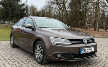Volkswagen Jetta VI Sedan 1.4 TSI 122KM 2012 Volkswagen Jetta Volkswagen Jetta 1.4 TSI Highline Perfectline DSG 1.4, zdjęcie 1