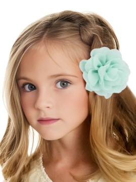 ШАПКА-УКРАШЕНИЕ ДЛЯ ДЕВОЧКИ ЦВЕТОК МЯТНОЙ РОЗЫ НА ЛЕТНИЕ ПРАЗДНИКИ