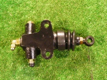 ТОРМОЗНОЙ ЦИЛИНДР JOHN DEERE AZ30204 (DOT3, DOT4)
