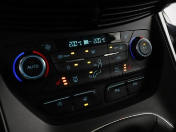 Ford Kuga II SUV Facelifting 2.0 TDCi 180KM 2017 Ford Kuga 4x4 b-xenon/LED półskóra klima auto, zdjęcie 25