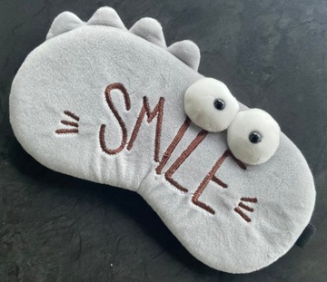 ПАДА ДЛЯ ГЛАЗ РАССЛАБЛЕНИЕ МАСКА ДЛЯ СПЯ ЧЕРВЬ УЛЫБКА ДРАКОН МОНСТР СУЩЕСТВО СТАРИК