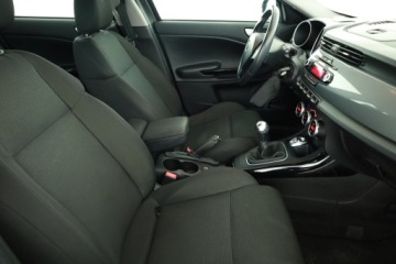 Alfa Romeo Giulietta Nuova II Hatchback 5d 1.4 TB 16v Mair 170KM 2011 Alfa Romeo Giulietta 1.4 T MultiAir, Salon Polska, zdjęcie 6