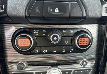 Renault Koleos I SUV Facelifting 2.0 dCi 150KM 2012 Renault Koleos 2.0 DCI 150KM Klimatyzacja Nawigacja Czujniki 2.0 Diesel, zdjęcie 17