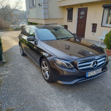 Mercedes Klasa E W213 2017 Mercedes 213, E-klasa, diesel, avangarde, kombi, 7-osobowy