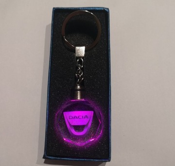 BRELOK 3D LED SZKŁO KOLOROWY DLA DACIA KRYSZTAŁ
