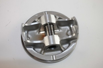 Husqvarna 250 Эти цилиндрические поршневые двигатели