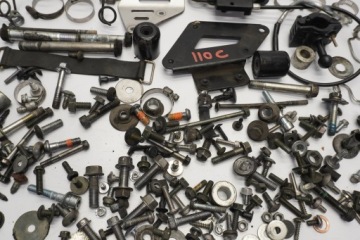 SUZUKI DL 650 V-STROM 04-11 БОЛТЫ ВИНТЫ