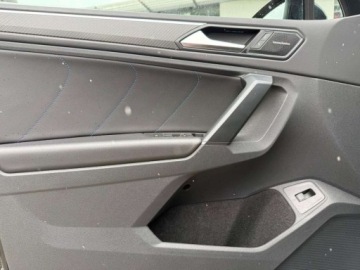 Volkswagen Tiguan II SUV R 2.0 TSI 320KM 2022 Volkswagen Tiguan 2.0 TSI 320KM R4x4DSGIQ.MATRIX360Niski PrzebiegASOSalonP, zdjęcie 12