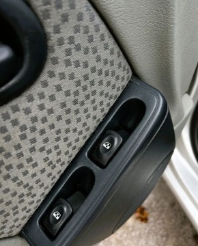 Renault Thalia I 1.4 75KM 2005 Renault Thalia LPG Salon PL Klima Gwarancja w cenie Warszawa VDKA 1.4, zdjęcie 27