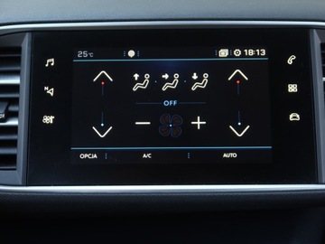 Peugeot 308 II Hatchback Facelifting 1.2 PureTech 110KM 2019 Peugeot 308 1.2 PureTech, Salon Polska, zdjęcie 15