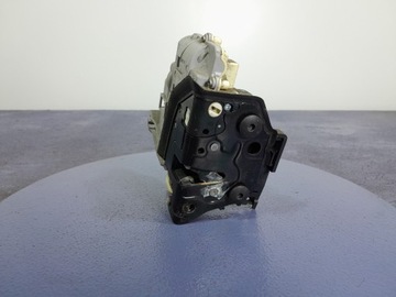 VW PASSAT B6 ZAMEK DRZWI PRZÓD PRAWY PRZEDNI 7 PIN EU 3C1837016A