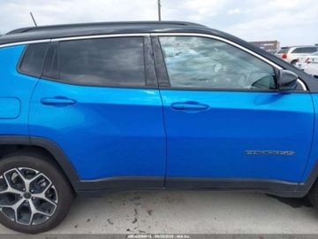 Jeep Compass II 2025 Jeep Compass 2025, 2.0L, 4x4, LIMITED 2.0 Benzyna 200KM, zdjęcie 3