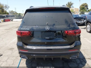 Mercedes GLB 2021 Mercedes-Benz GLB 250 2021 2.0 Benzyna 221KM, zdjęcie 3