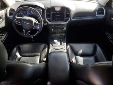 Chrysler 300C II 2021 Chrysler 300 Touring 2021 3.6 Benzyna 292KM, zdjęcie 8