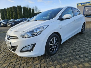 Hyundai i30 II Hatchback 3d 1.4 100KM 2014 Hyundai i30 1,4 benzyna 100KM FIFA World Cup Editi