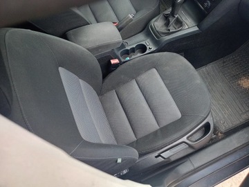 FOTEL PRAWY PRZÓD SKODA OCTAVIA II KOMBI 04-13R.