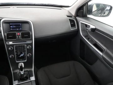 Volvo XC60 I SUV Facelifting 2.0 D3 DRIVE-E 150KM 2015 Volvo XC60 D3, Salon Polska, Serwis ASO, VAT 23%, zdjęcie 7