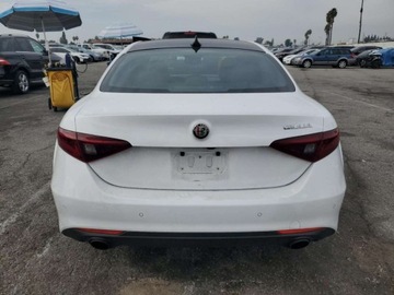 Alfa Romeo Giulia II Sedan Facelifting 2.0 Turbo 280KM 2022 Alfa Romeo Giulia Super 2022 2.0l 2.0 Benzyna 280KM, zdjęcie 2