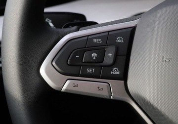 Volkswagen Golf VIII Hatchback Facelifting 1.5 TSI 116KM 2025 Volkswagen Golf Pakiet Zimowy, tapicerka ArtVelours, dostepny od reki, zdjęcie 19