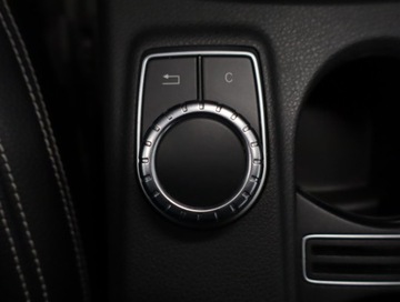 Mercedes Klasa A W176 Hatchback 5d 1.6 180 BlueEFFICIENCY 122KM 2014 Mercedes A A 180, Skóra, Navi, Klima, Parktronic, zdjęcie 15