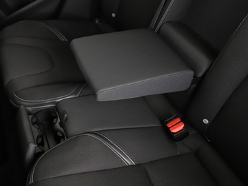 Volvo V40 II Hatchback Facelifting 2.0 D2 120KM 2017 Volvo V40 Momentum automat navi PDC grzane fotele, zdjęcie 33