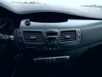 Renault Laguna III Hatchback 1.5 dCi 110KM 2008 RENAULT LAGUNA 1.5 DCI AUTO Z NIEMIEC 109 KM ZAMIANA, zdjęcie 13