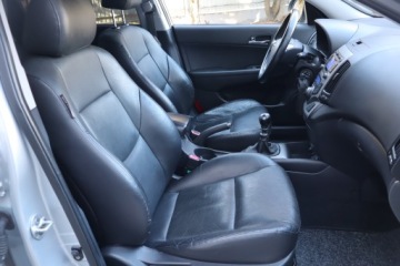 Hyundai i30 I CW 2.0 143KM 2008 Hyundai i30 2.0 CVVT, Klima, Klimatronic, zdjęcie 8