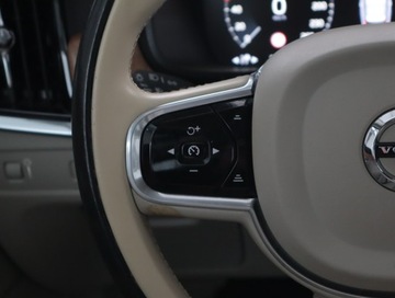 Volvo V90 II Kombi 2.0 D4 190KM 2017 Volvo V90 D4 AWD, 187 KM, 4X4, Automat, Skóra, zdjęcie 14