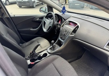 Opel Astra J Sports Tourer Facelifting 1.7 CDTI ECOTEC 110KM 2014 Opel Astra Pierwszy wlasciciel Serwisowany 1.7 Diesel 110KM, zdjęcie 5