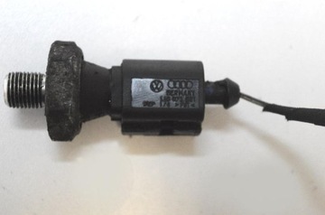 AUDI A4 B8 2.0 TDI QUATRO 2010 RHD PŘEPÍNAČ ČIDLA TLAKU OLEJE