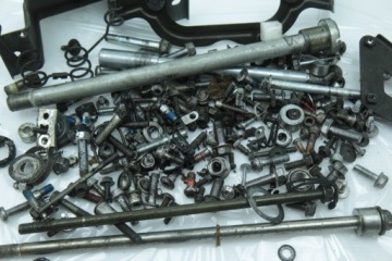 SUZUKI DL 650 V-STROM 04-11 БОЛТЫ ВИНТЫ