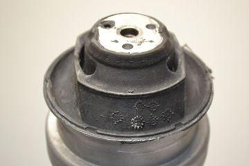 Мерседес W124 W201 Подушка двигателя