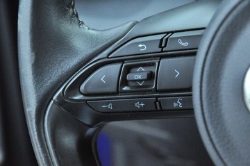 Toyota Yaris IV Hatchback 1.5 Dynamic Force 125KM 2022 Toyota Yaris 1.5 Dynamic Force 125KM Comfort Kamer, zdjęcie 16