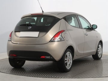 Lancia Ypsilon IV Hatchback 5d 0.9 8v Twin Air 85KM 2012 Lancia Ypsilon 0.9 TwinAir, Salon Polska, zdjęcie 4