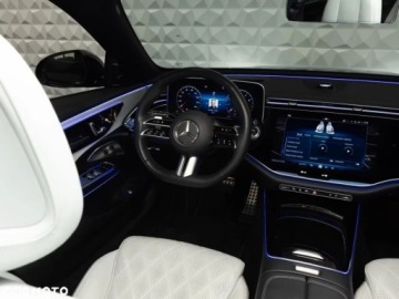 Mercedes Klasa E W214 2025 Mercedes-Benz Klasa E Mercedes-Benz Klasa E 220 d 4-Matic AMG 2.0 Diesel, zdjęcie 13