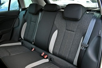 Skoda Kamiq Crossover 1.0 TSI 110KM 2023 Škoda Kamiq Skoda Kamiq Bezwypadkowy / Salon, zdjęcie 11