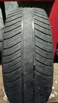 Michelin Pilot Alpin PA4 235/45 R20 4,1-4,4mm