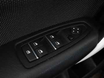 BMW Seria 1 F40 2019 BMW 118 2.0d Automat Urban Line Navi Tempomat, zdjęcie 32