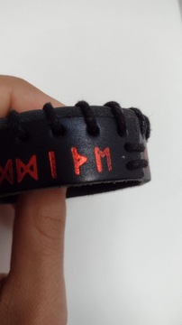 Кожаная кружка для игры в кости Руника, Черный и Красный